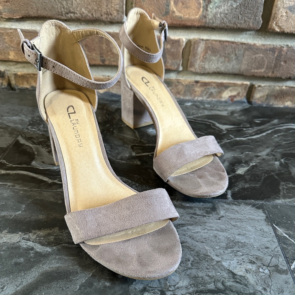 CL by Laundry Block Heel Sandal